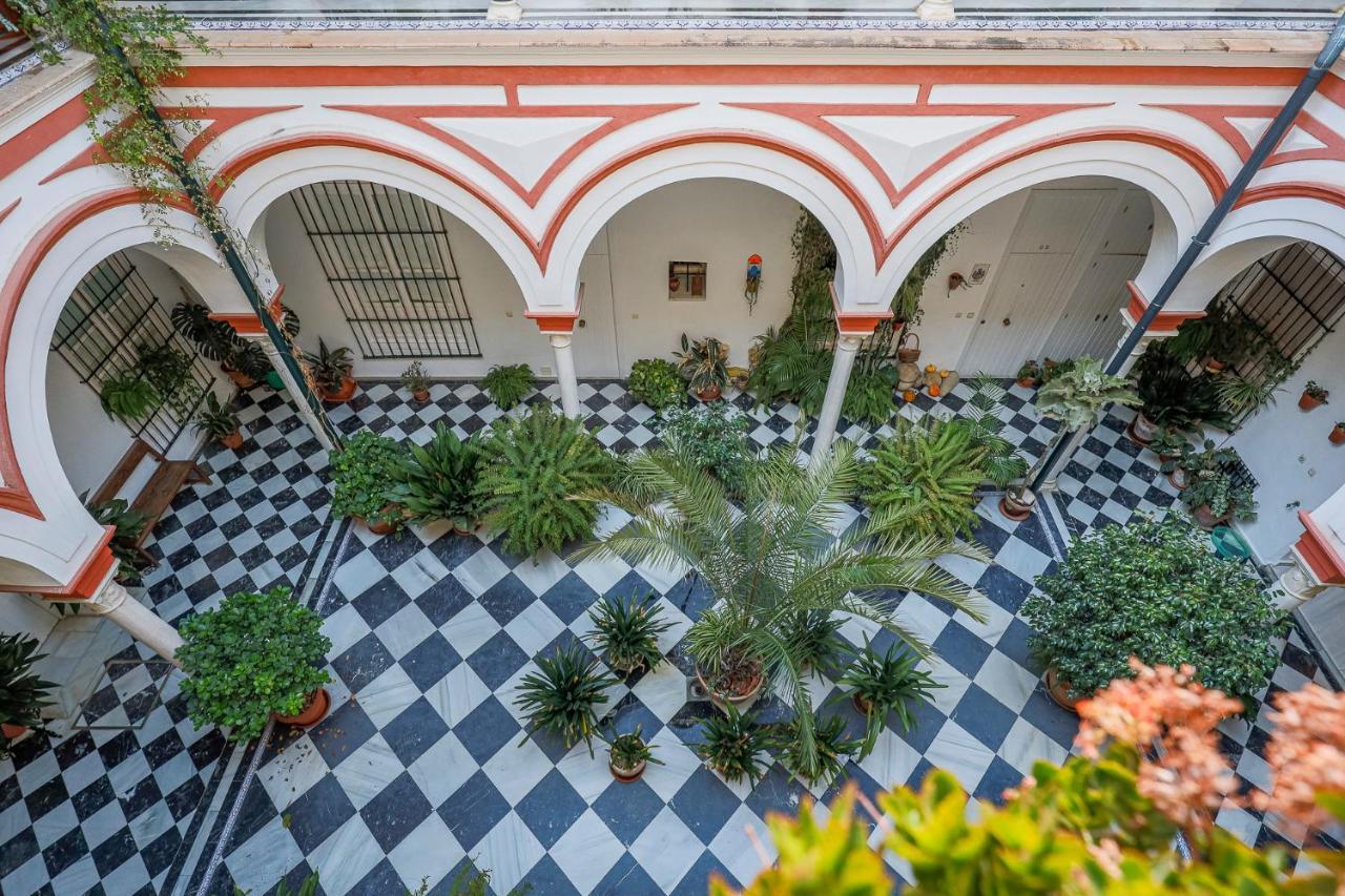 Apt. Casa Palacio Santa Cruz Cathedral Views - Apartment Seville